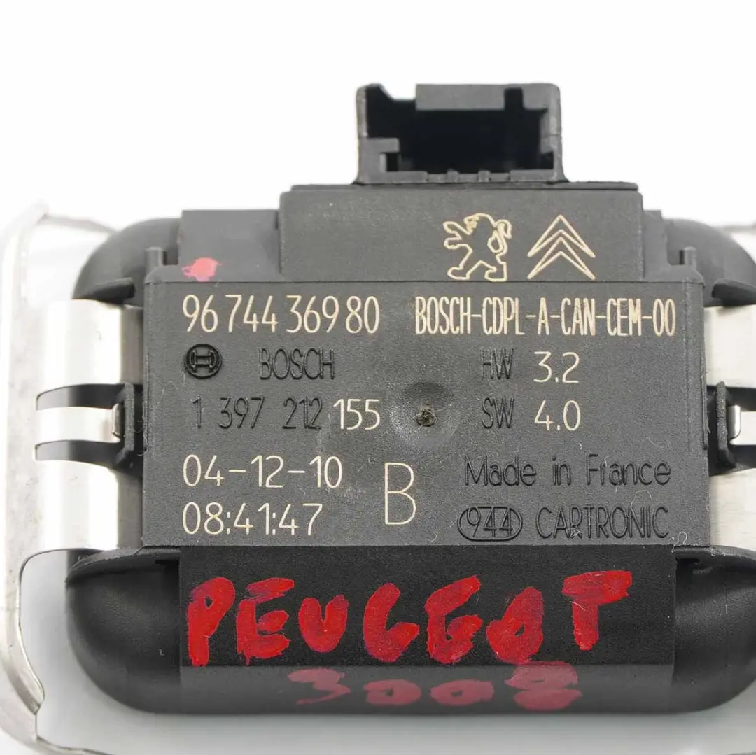 Czujnik Sensor Deszczu do Peugeot 3008 o numerze 9674436980 Peugeot 3008 Czujnik Sensor Deszczu - SKU 9674436980 - Numer Części 9674436980