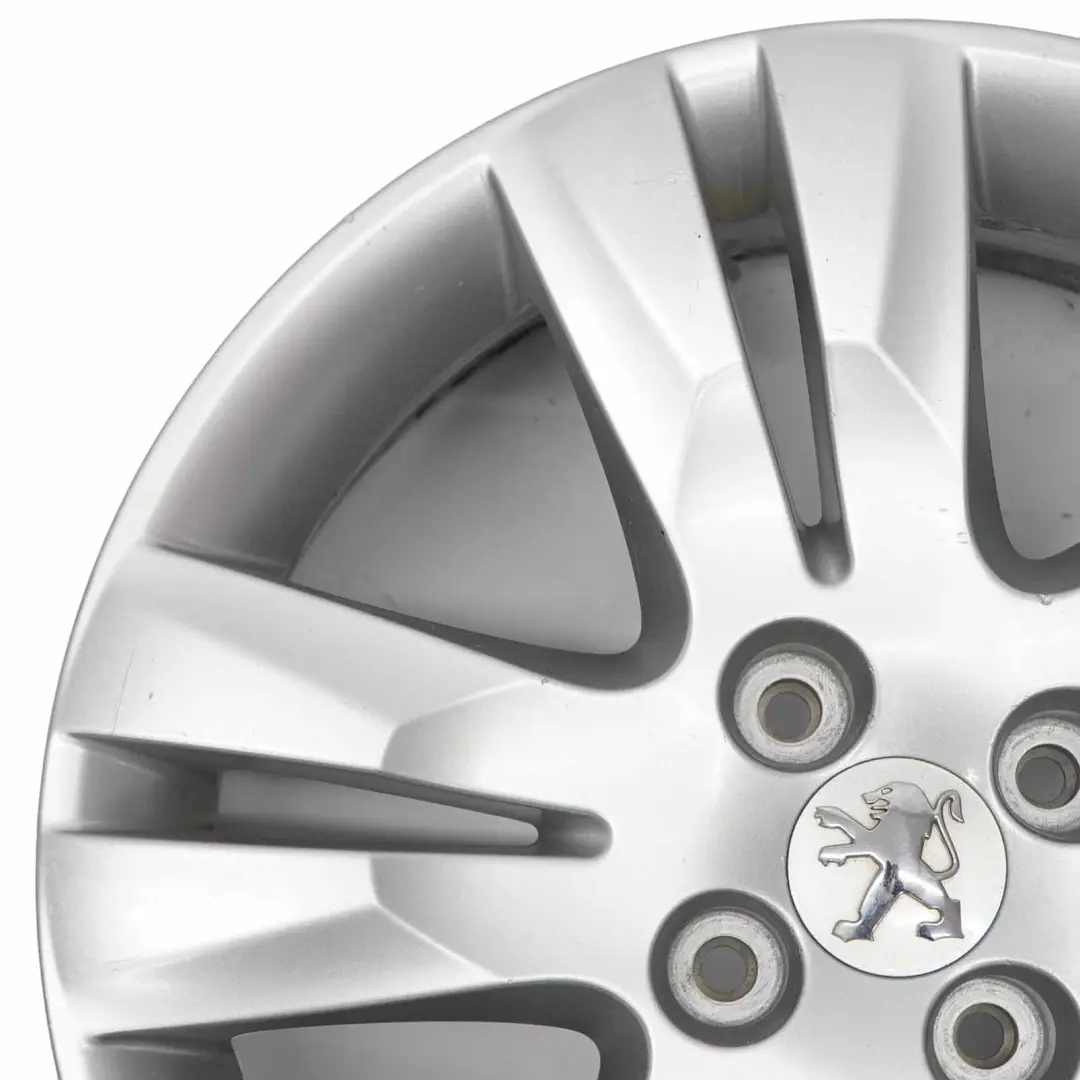 Argento 5 doppie razze Cerchio in lega 17" 7J ET:29 per Peugeot 5008 con numero di parte 9675498677 Peugeot 5008 Argento 5 doppie razze Cerchio in lega 17" 7J ET:29 - SKU 9675498677-1 - Numero di parte 9675498677