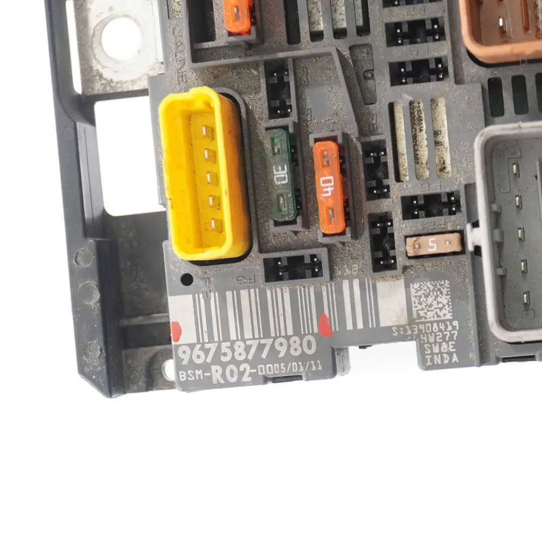 Caja de fusibles BSI Módulo de la unidad de confort para Peugeot 3008 con número de pieza 9675877980 Peugeot 3008 Caja de fusibles BSI Módulo de la unidad de confort - SKU 9675877980 - Número de pieza 9675877980