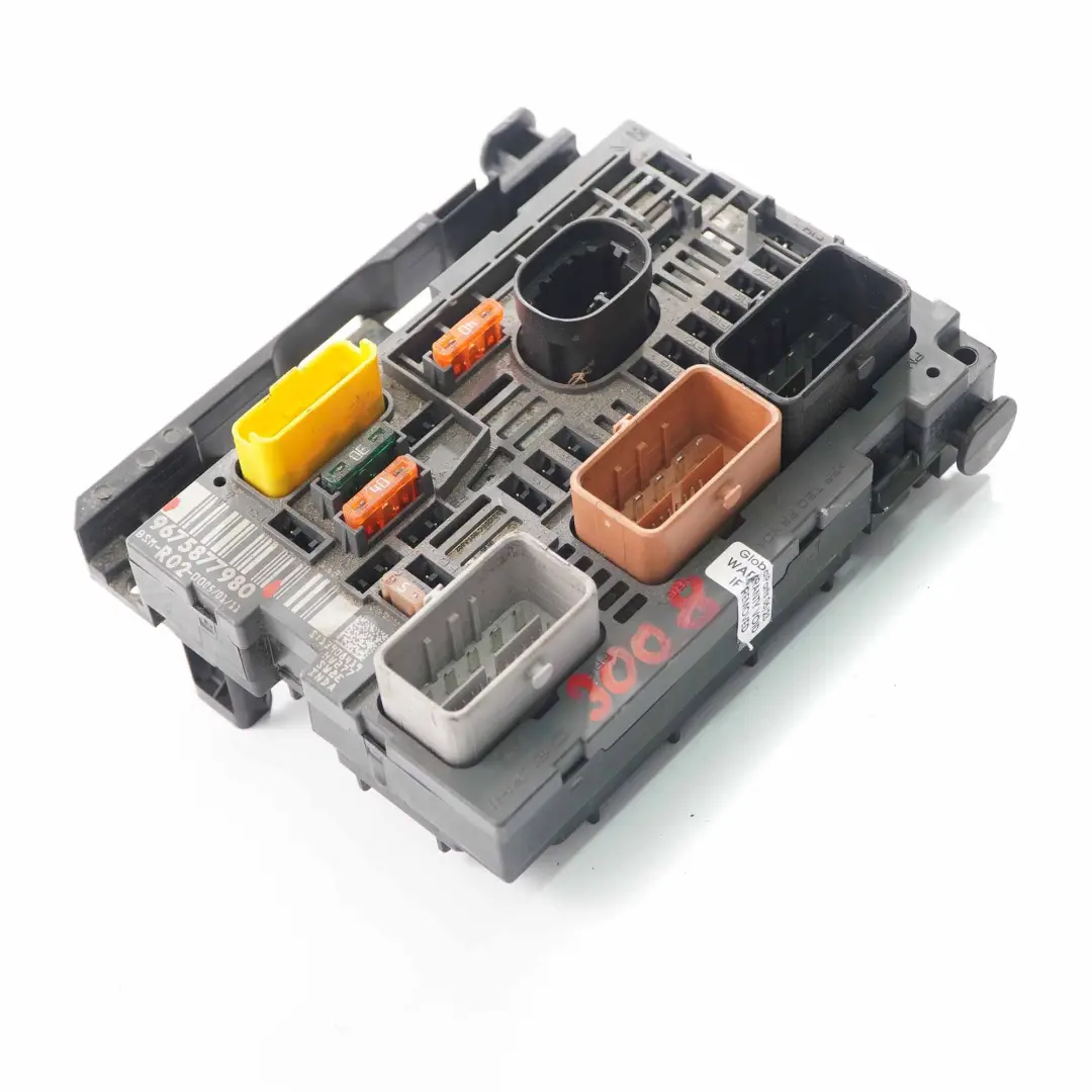 Peugeot 3008 Caja de fusibles BSI Módulo de la unidad de confort - SKU 9675877980 - Número de pieza 9675877980