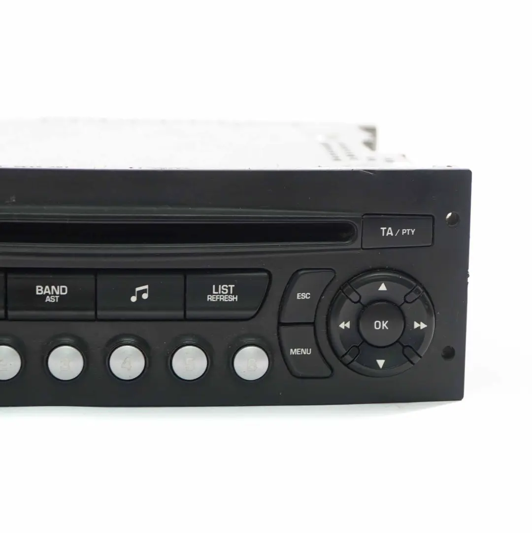 Lettore CD Radio Stereo Unità principale per Peugeot 307 con numero di parte 96766518XT00 Peugeot 307 Lettore CD Radio Stereo Unità principale - SKU 96766518XT00 - Numero di parte 96766518XT00