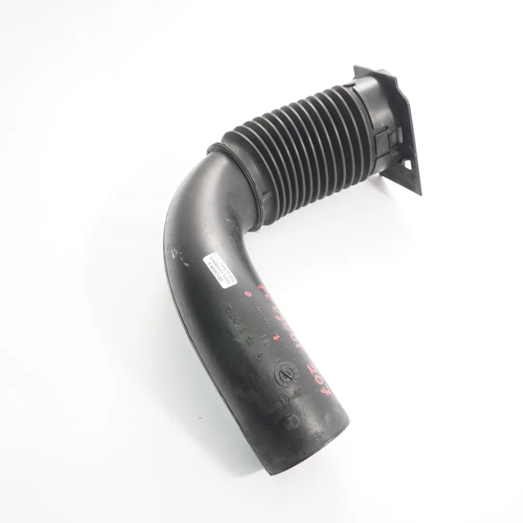 Tubo di aspirazione Tubo flessibile per Peugeot 207 1.6 HDI Diesel con numero di parte 9680064080 Peugeot 207 1.6 HDI Diesel Tubo di aspirazione Tubo flessibile - SKU 9680064080 - Numero di parte 9680064080