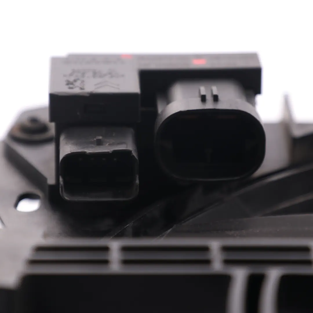 Refrigeración Radiador Gasolina Radiador Ventilador para Peugeot 207 Motor con número de pieza 9680102880 Peugeot 207 Motor Refrigeración Radiador Gasolina Radiador Ventilador - SKU 9680102880 - Número de pieza 9680102880