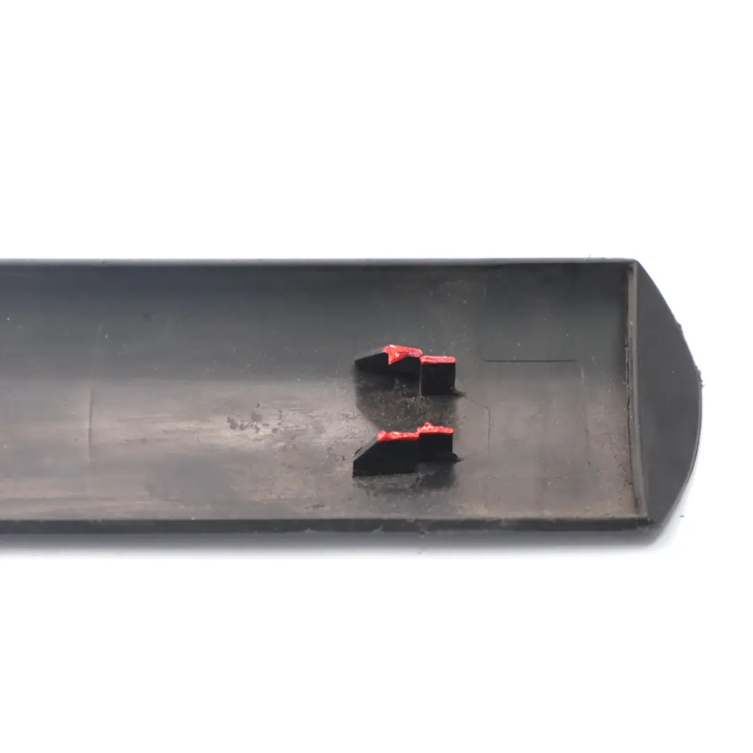 Embellecedor puerta trasera izquierda decorativo para Peugeot 207 con número de pieza 9680147877 Peugeot 207 Embellecedor puerta trasera izquierda decorativo - SKU 9680147877 - Número de pieza 9680147877