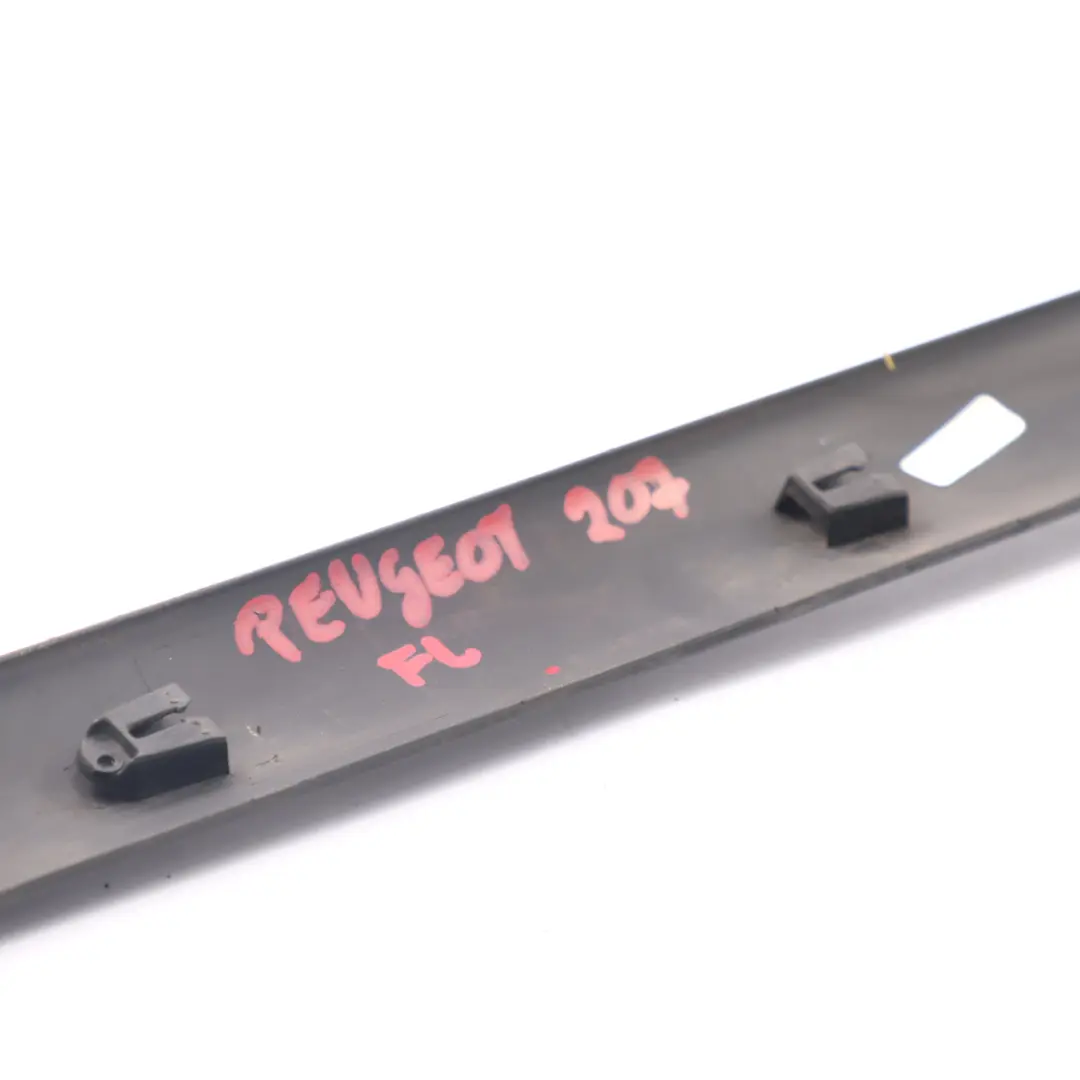 Baguette de Porte Avant Gauche Moulure Décor Panneau pour Peugeot 207 à propos du numéro de pièce 9680148277 Peugeot 207 Baguette de Porte Avant Gauche Moulure Décor Panneau - SKU 9680148277 - Numéro de pièce 9680148277