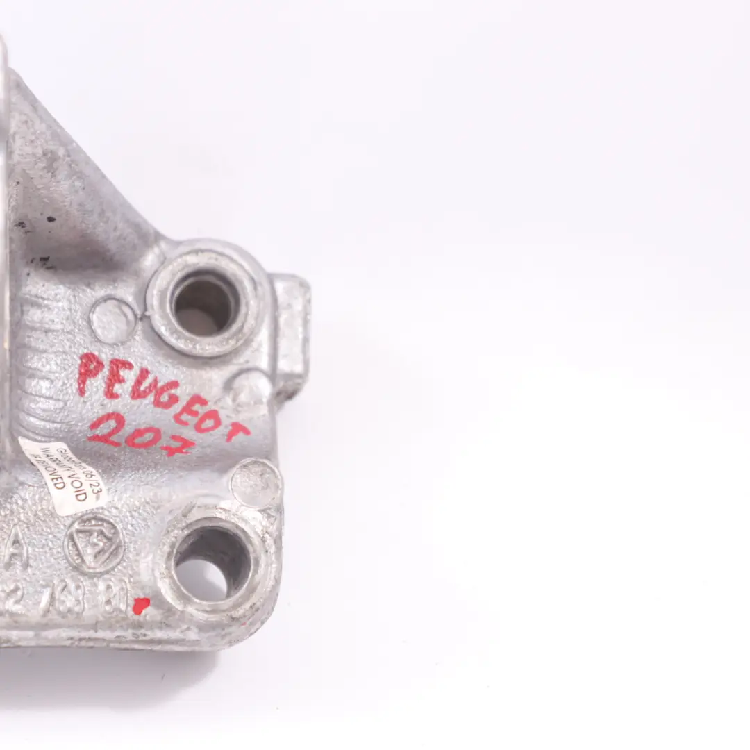 Driveshaft Supporting Bracket Mount Holder Axle to Peugeot 207 1.6 HDI with Part number 9680276880 Peugeot 207 1.6 HDI Driveshaft Supporting Bracket Mount Holder Axle - SKU 9680276880 - Part number 9680276880