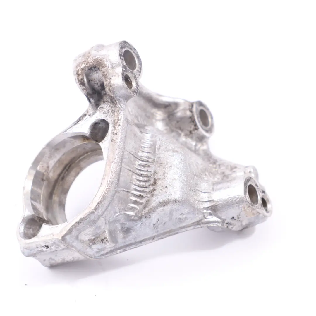 Supporto Staffa Supporto Albero Trasmissione per Peugeot 207 1.6 HDI con numero di parte 9680276880 Peugeot 207 1.6 HDI Supporto Staffa Supporto Albero Trasmissione - SKU 9680276880 - Numero di parte 9680276880