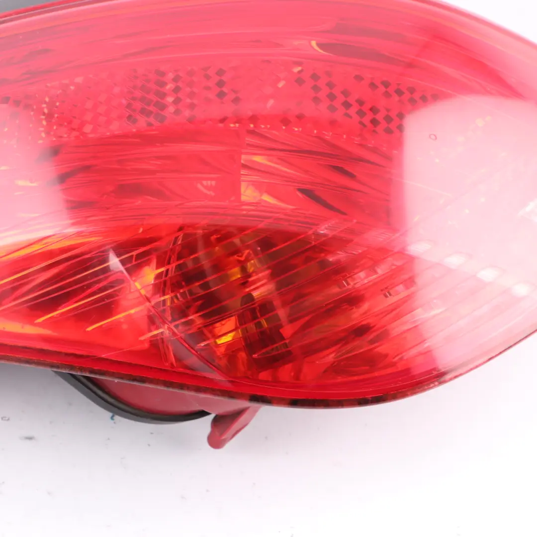 Lamp Left N/S Tail Light Side Panel Taillight to Peugeot 308 Rear with Part number 9680425980 Peugeot 308 Rear Lamp Left N/S Tail Light Side Panel Taillight - SKU 9680425980 - Part number 9680425980