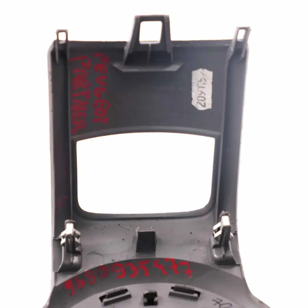 Citroen Berlingo Bouton de levier de vitesse 5 vitesses pour Peugeot Partner à propos du numéro de pièce 9680935477 Peugeot Partner Citroen Berlingo Bouton de levier de vitesse 5 vitesses - SKU 9680935477 - Numéro de pièce 9680935477