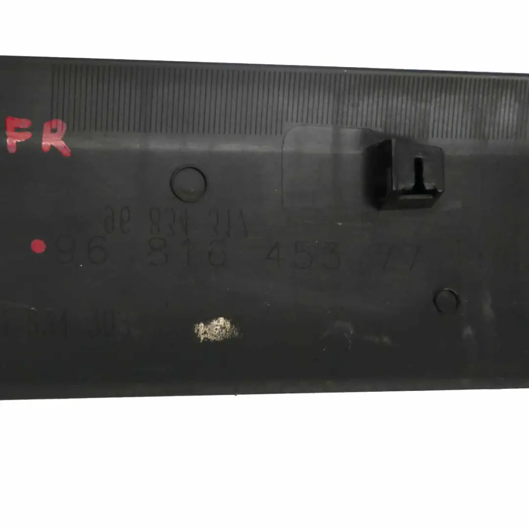 Citroen Berlingo Modanatura Porta Posteriore Destra copertura striscia per con numero di parte 9681645377 Citroen Berlingo Modanatura Porta Posteriore Destra copertura striscia - SKU 9681645377 - Numero di parte 9681645377