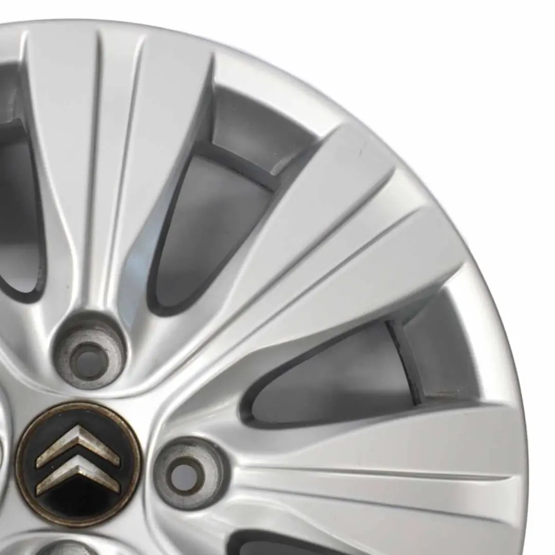 Citroen C3 Picasso Cerchio in lega argento 16" ET:23 6J per con numero di parte 9681810880 Citroen C3 Picasso Cerchio in lega argento 16" ET:23 6J - SKU 9681810880-2 - Numero di parte 9681810880