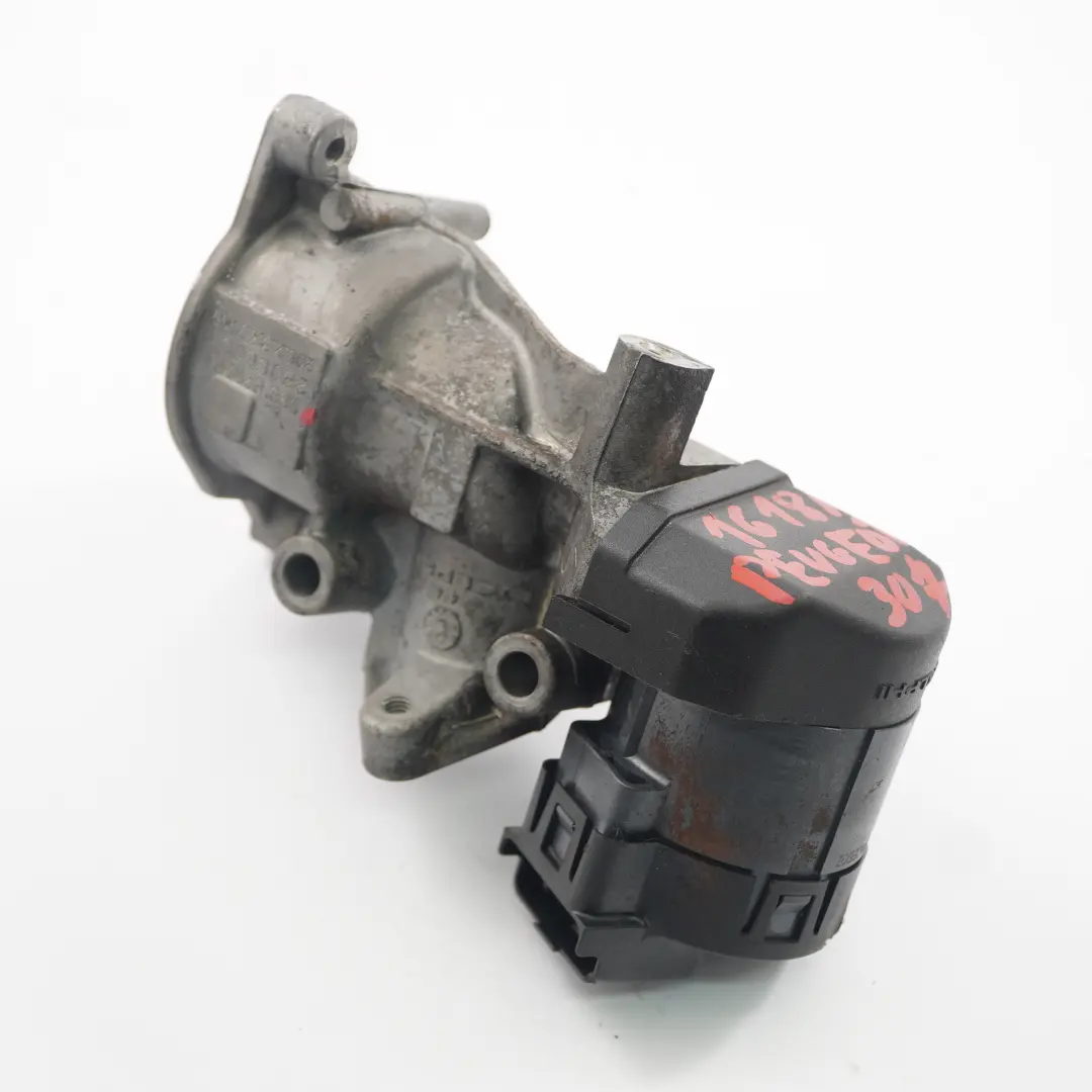 Citroen Jumpy 2.0 HDi Zawór EGR do Peugeot Expert o numerze 9681825280 Peugeot Expert Citroen Jumpy 2.0 HDi Zawór EGR - SKU 9681825280 - Numer Części 9681825280