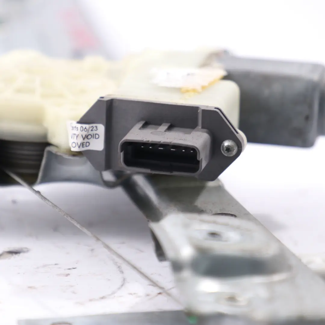 Lève-Vitre Porte Avant Gauche Moteur Régulateur pour Peugeot 3008 à propos du numéro de pièce 9682808980 Peugeot 3008 Lève-Vitre Porte Avant Gauche Moteur Régulateur - SKU 9682808980 - Numéro de pièce 9682808980