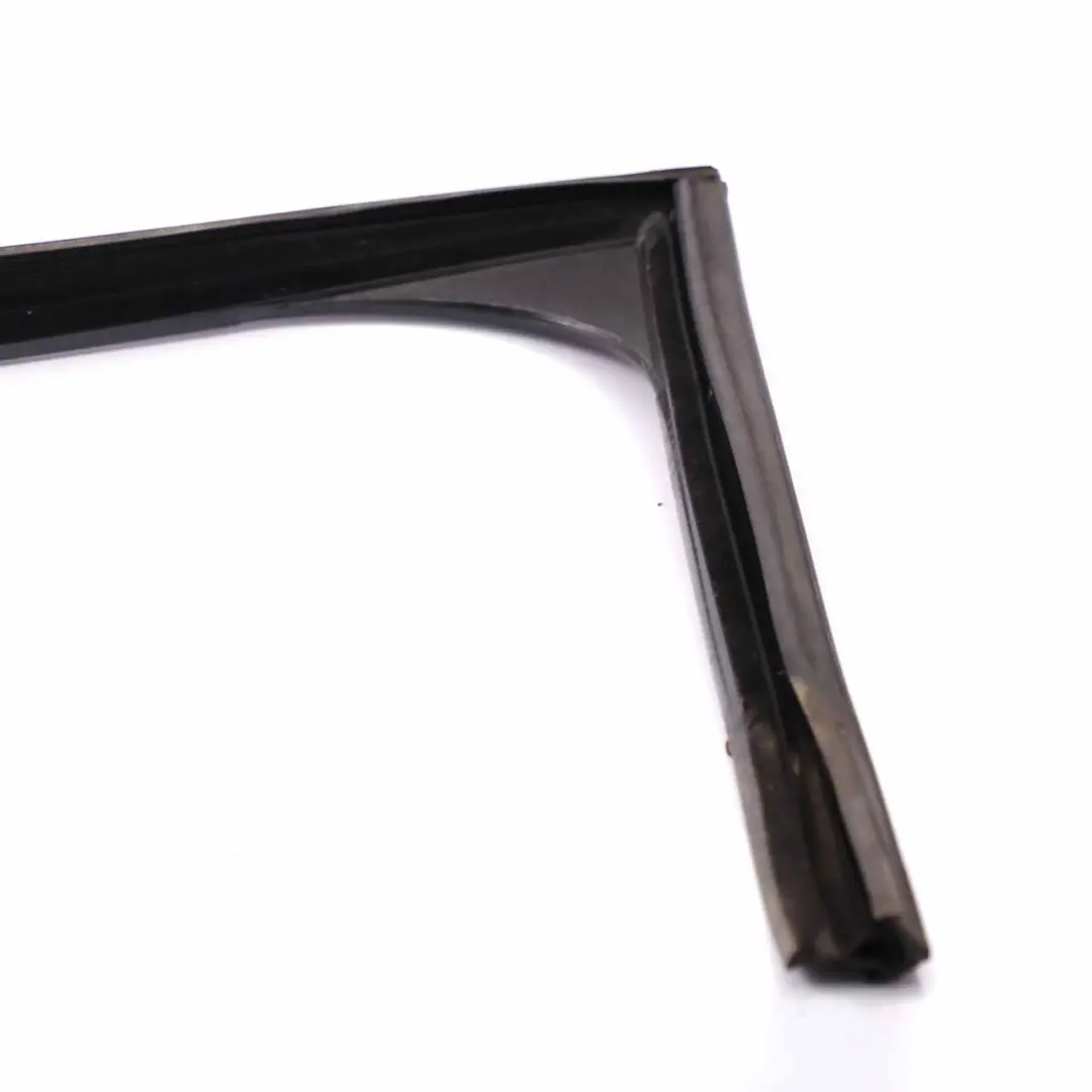 Peugeot 3008 Window Seal Front Door Left N/S Sealing Gasket - SKU 9682925780 - Part number 9682925780