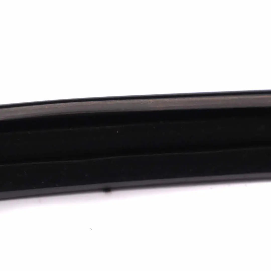 Peugeot 3008 Joint de vitre porte avant gauche Joint d'étanchéité - SKU 9682925780 - Numéro de pièce 9682925780