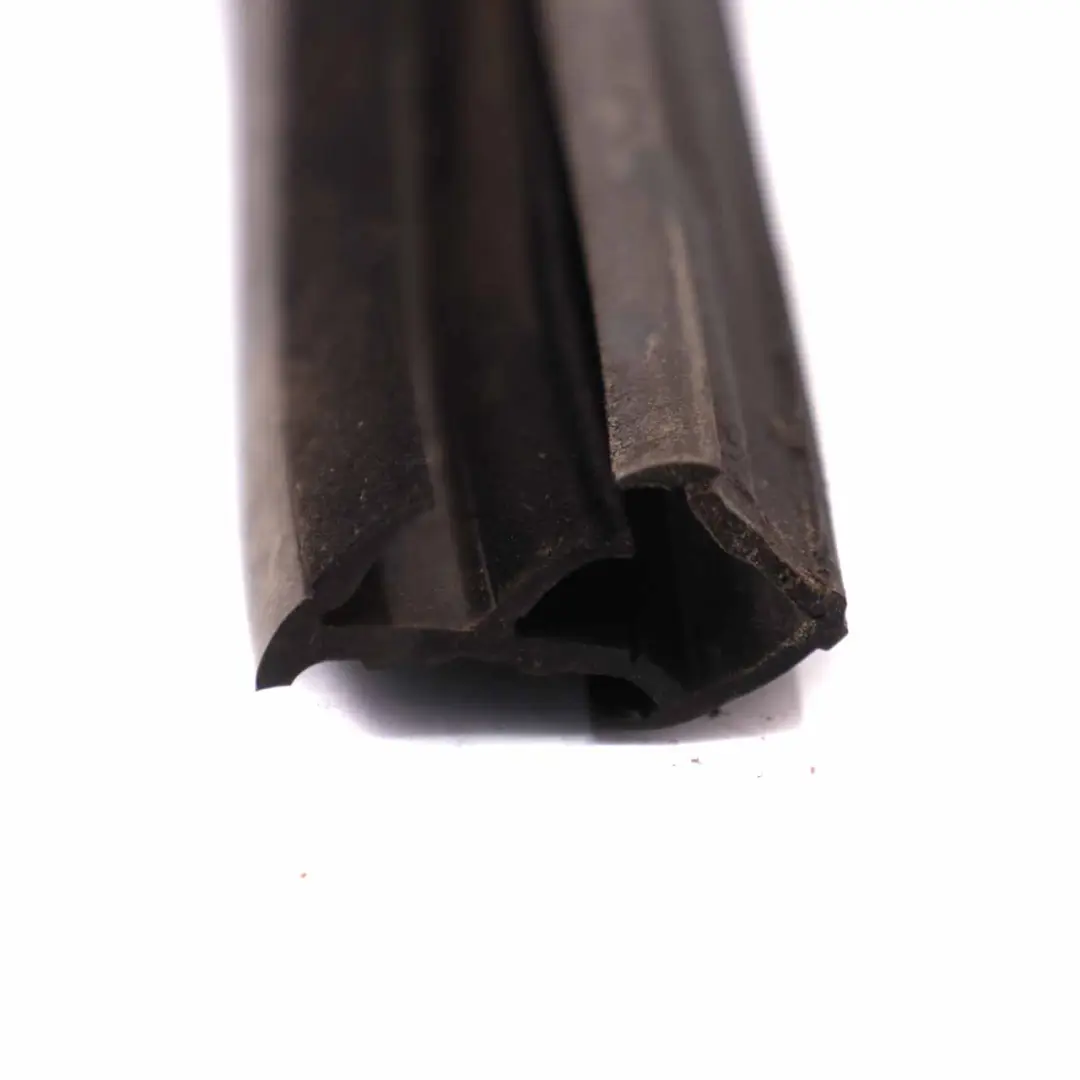 Fenster Dichtung vorne Tür links Dichtung für Peugeot 3008 mit Teilenummer 9682925780 Peugeot 3008 Fenster Dichtung vorne Tür links Dichtung - SKU 9682925780 - Teilenummer 9682925780