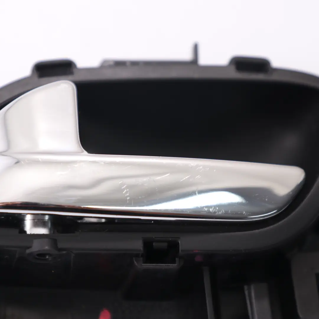 Tirador puerta Citroen C3 Peugeot 207 Interior Delantero Izquierdo para con número de pieza 9683446177 Tirador puerta Citroen C3 Peugeot 207 Interior Delantero Izquierdo - SKU 9683446177 - Número de pieza 9683446177