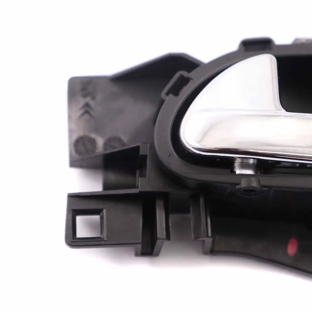 Tirador puerta Citroen C3 Peugeot 207 Interior Delantero Izquierdo para con número de pieza 9683446177 Tirador puerta Citroen C3 Peugeot 207 Interior Delantero Izquierdo - SKU 9683446177 - Número de pieza 9683446177