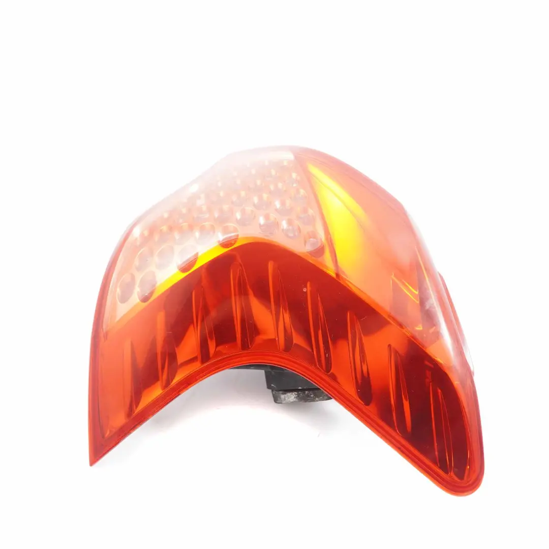 Prawa Lampa Prawy Tył 9683461080 do Peugeot 3008 o numerze 9683460780 Peugeot 3008 Prawa Lampa Prawy Tył 9683461080 - SKU 9683460780 - Numer Części 9683460780