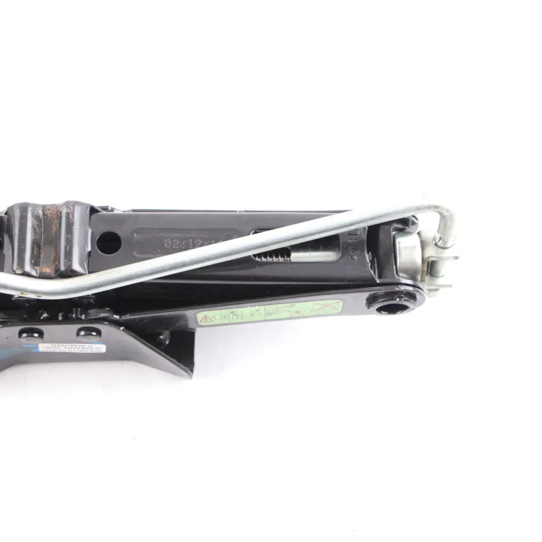 Lifting Jack Lifter Emergency Tool to Peugeot 207 Wheel with Part number 9683913180 Peugeot 207 Wheel Lifting Jack Lifter Emergency Tool - SKU 9683913180 - Part number 9683913180