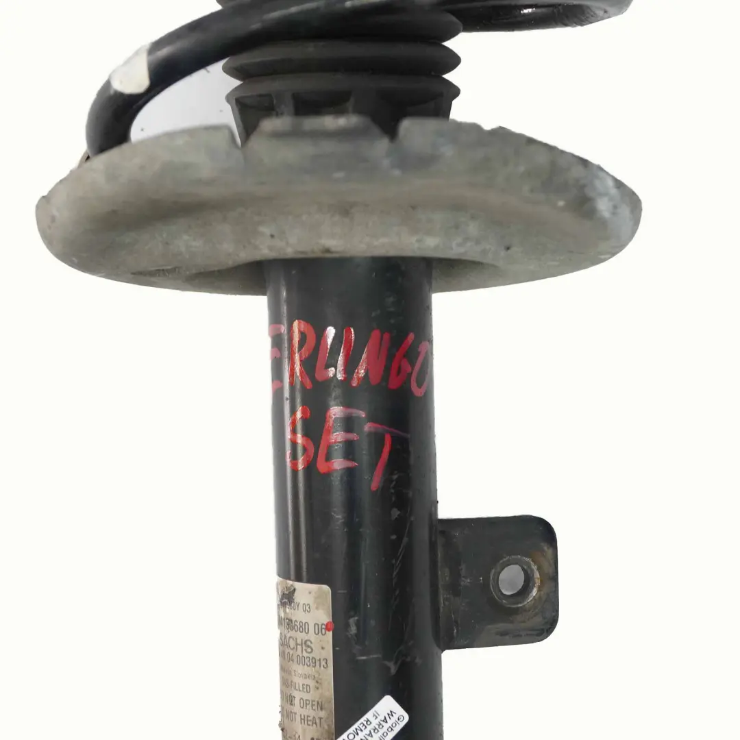 Jeu d'amortisseurs Citroen Berlingo avant Ressort jambe de force pour à propos du numéro de pièce 9684108680 Jeu d'amortisseurs Citroen Berlingo avant Ressort jambe de force - SKU 9684108680 - Numéro de pièce 9684108680