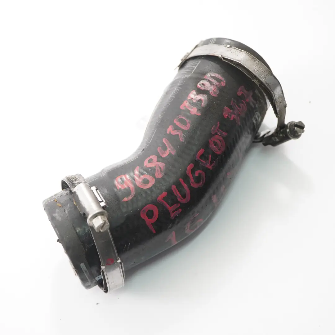 Rura Wąż Przewód Intercoolera do Peugeot 307 1.6 HDI o numerze 9684307380 Peugeot 307 1.6 HDI Rura Wąż Przewód Intercoolera - SKU 9684307380 - Numer Części 9684307380