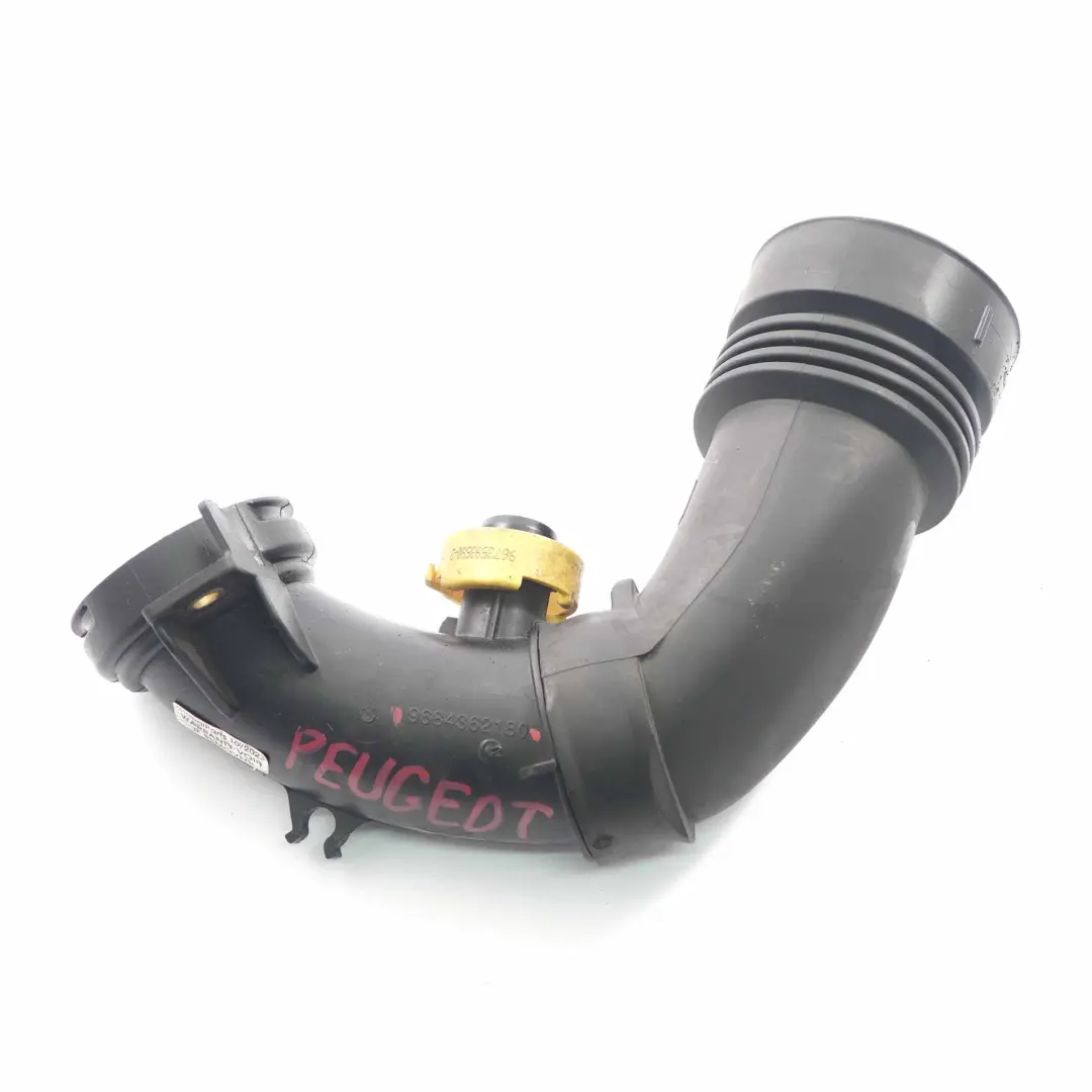 Tubo Intercooler Tubo di aspirazione aria per Peugeot 307 1.6 HDI Diesel con numero di parte 9684362180 Peugeot 307 1.6 HDI Diesel Tubo Intercooler Tubo di aspirazione aria - SKU 9684362180 - Numero di parte 9684362180