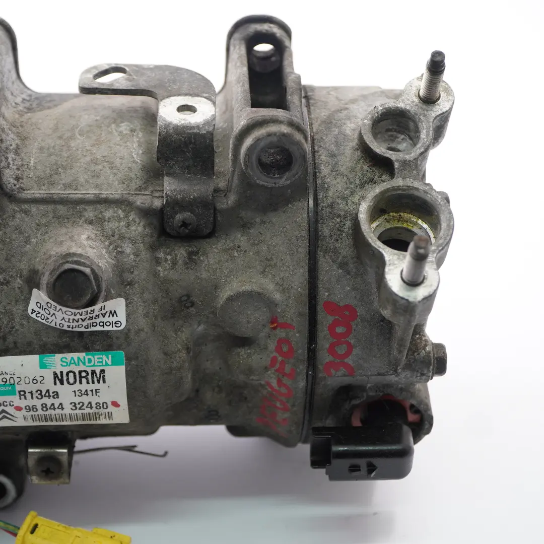 Compresseur de climatisation AC pour Peugeot 3008 Citroën C4 C5 1.6 HDI à propos du numéro de pièce 9684432480 Peugeot 3008 Citroën C4 C5 1.6 HDI Compresseur de climatisation AC - SKU 9684432480 - Numéro de pièce 9684432480