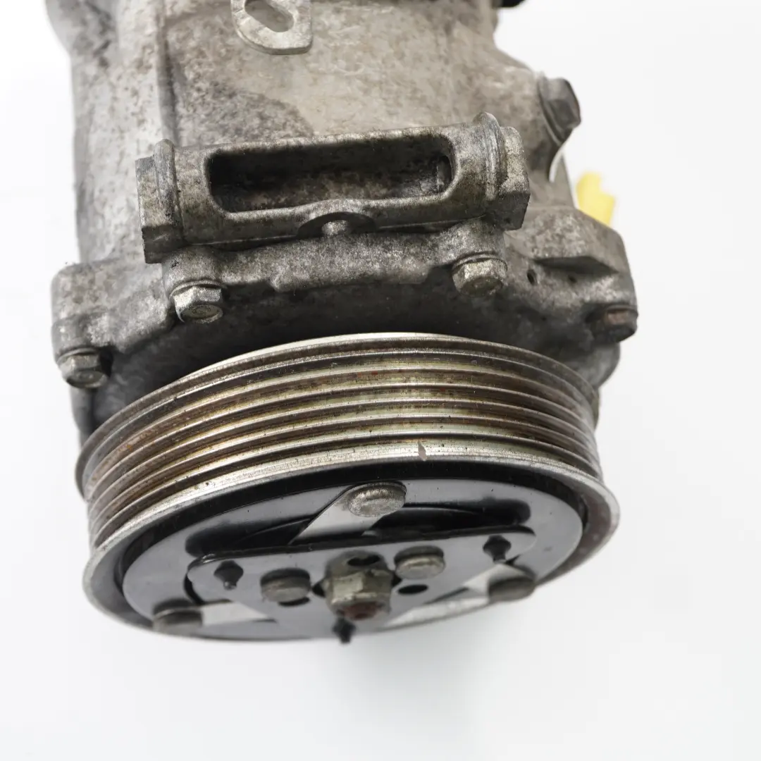 Compresseur de climatisation AC pour Peugeot 3008 Citroën C4 C5 1.6 HDI à propos du numéro de pièce 9684432480 Peugeot 3008 Citroën C4 C5 1.6 HDI Compresseur de climatisation AC - SKU 9684432480 - Numéro de pièce 9684432480