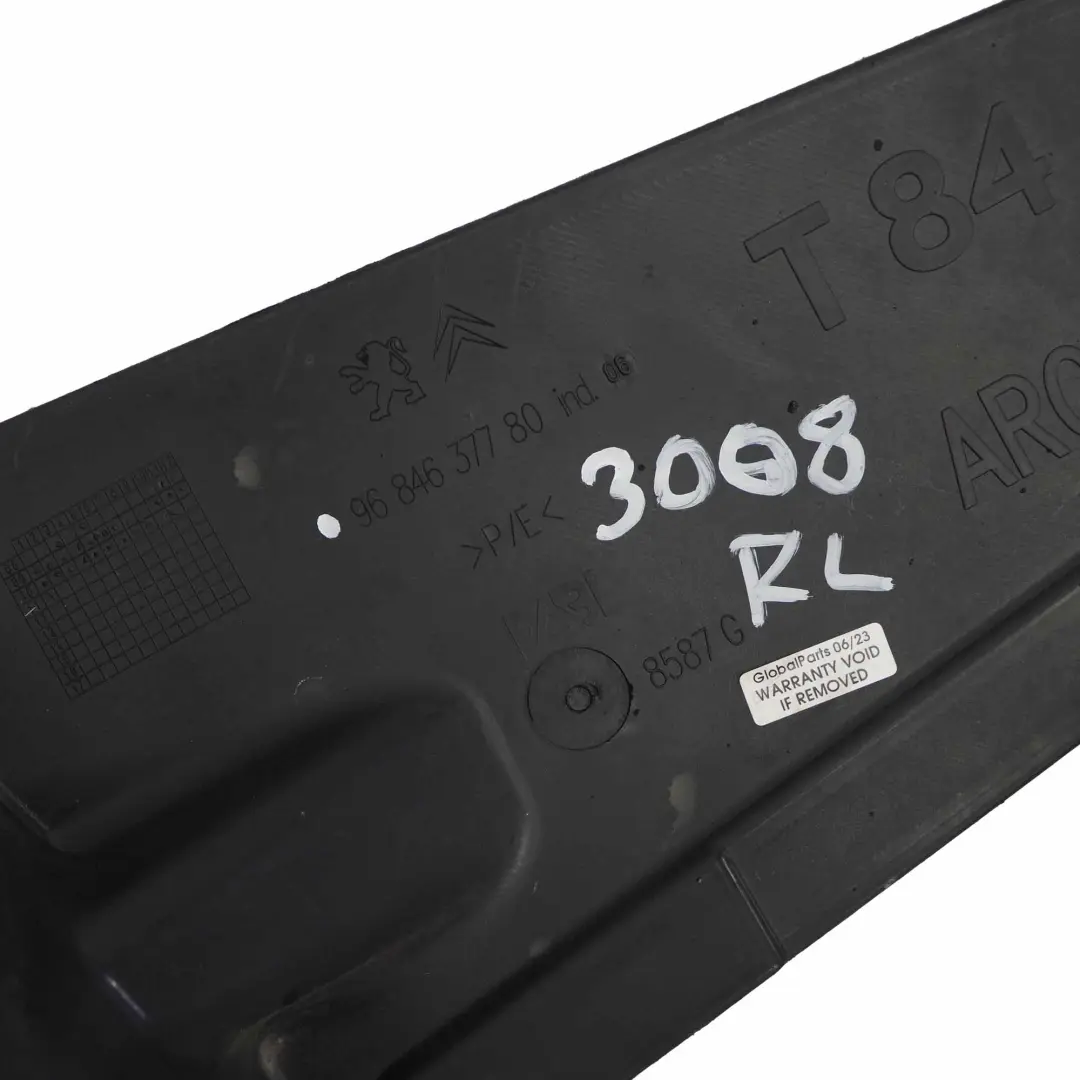 Embellecedor Paso de Rueda Trasero Izquierdo para Peugeot 3008 con número de pieza 9684637780 Peugeot 3008 Embellecedor Paso de Rueda Trasero Izquierdo - SKU 9684637780 - Número de pieza 9684637780