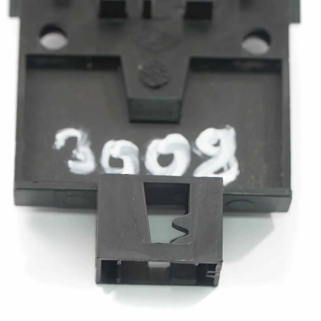 Armaturenbrett Karte Slot Kartenleser Zündung Schloss für Peugeot 3008 mit Teilenummer 9685508677 Peugeot 3008 Armaturenbrett Karte Slot Kartenleser Zündung Schloss - SKU 9685508677 - Teilenummer 9685508677