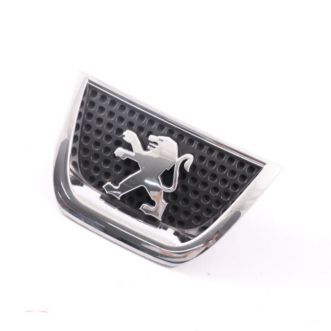 Peugeot 3008 Emblema Insignia Parachoques delantero Parrilla Logo - SKU 9685973077 - Número de pieza 9685973077