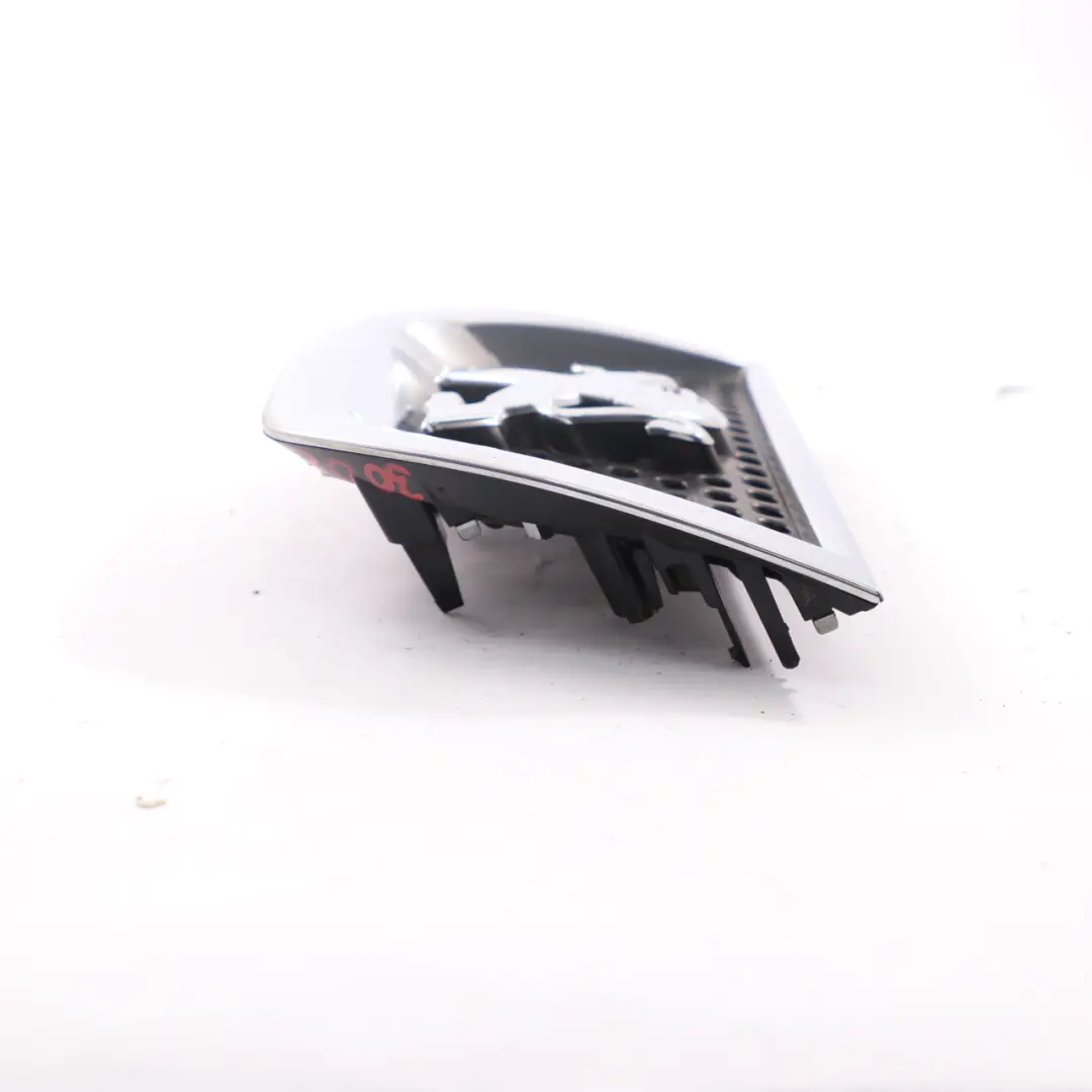 Emblem Abzeichen Frontstoßstange Kühlergrill Logo Chrom für Peugeot 3008 mit Teilenummer 9685973077 Peugeot 3008 Emblem Abzeichen Frontstoßstange Kühlergrill Logo Chrom - SKU 9685973077 - Teilenummer 9685973077
