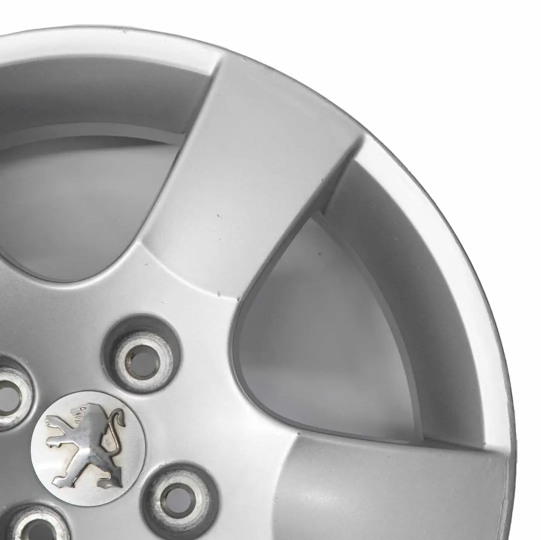 Peugeot 207 Jante Alliage Argent 16" 6J ET:27 - SKU 9686100080-1 - Numéro de pièce 9686100080