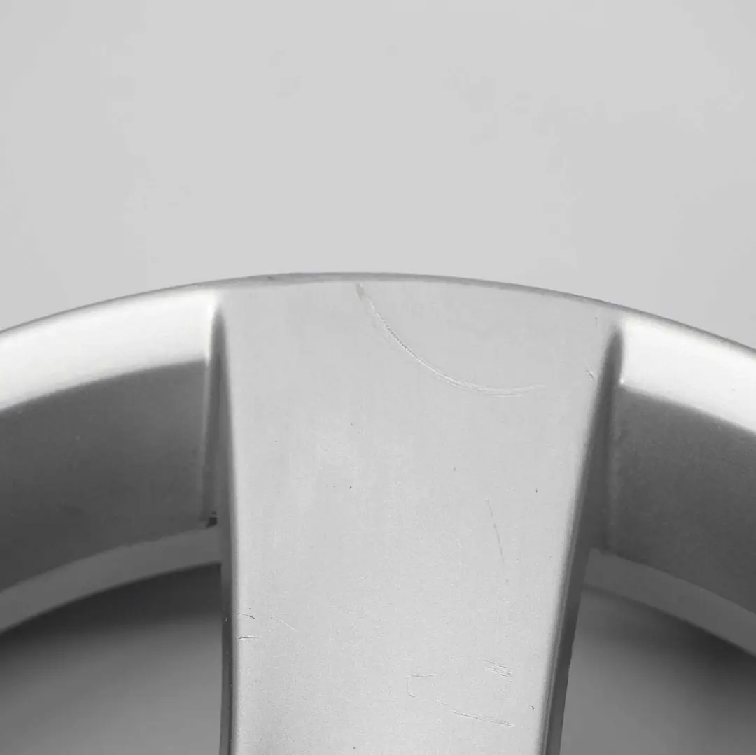 Jante Alliage Argent 16" 6J ET:27 pour Peugeot 207 à propos du numéro de pièce 9686100080 Peugeot 207 Jante Alliage Argent 16" 6J ET:27 - SKU 9686100080-2 - Numéro de pièce 9686100080