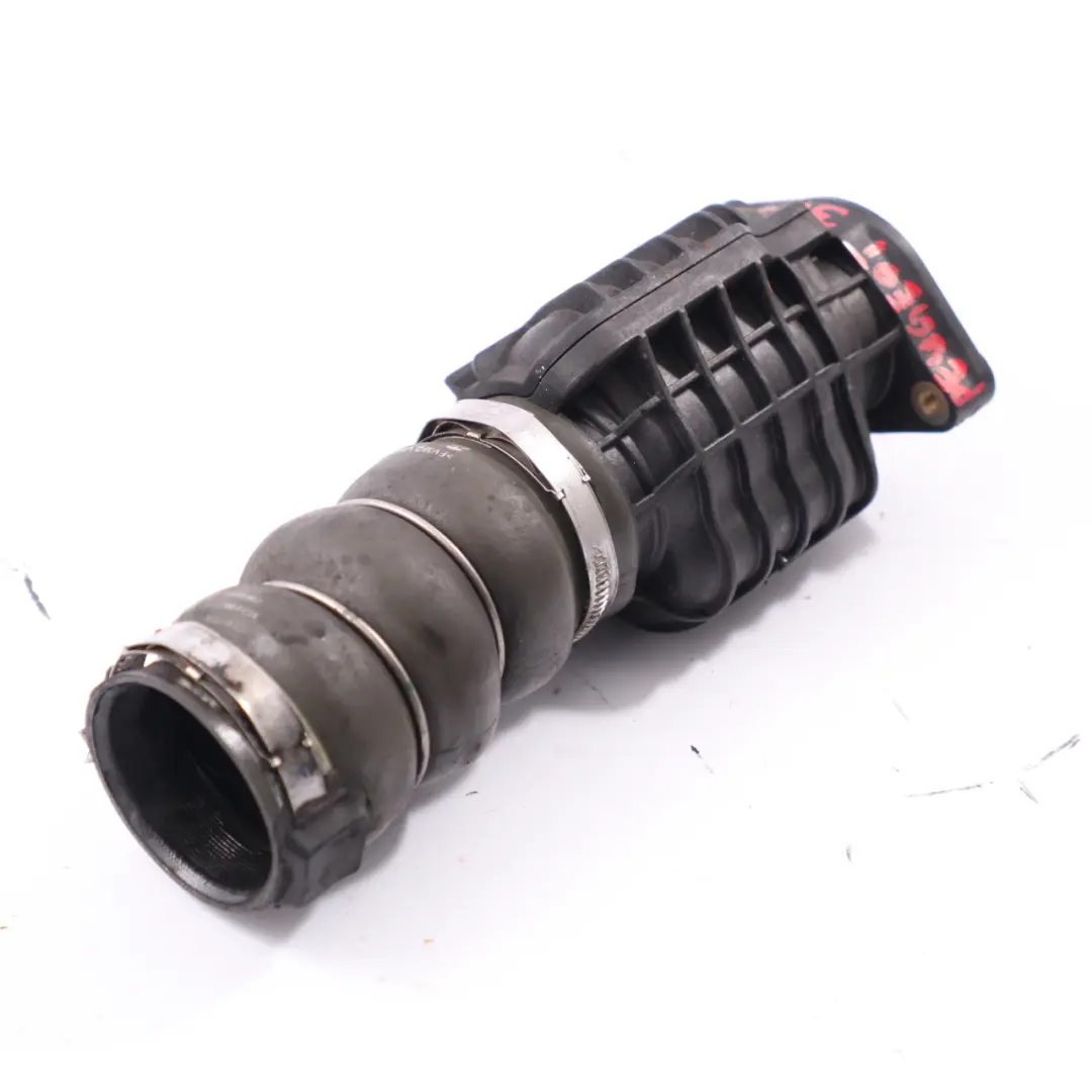 Citroen Berlingo 1.6HDI Manguera intercooler Tubo admisión aire para con número de pieza 9687261180 Citroen Berlingo 1.6HDI Manguera intercooler Tubo admisión aire - SKU 9687261180 - Número de pieza 9687261180
