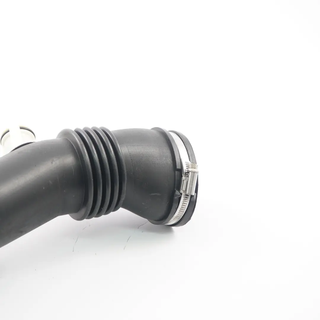 Tubo de admisión de aire para Peugeot 3008 1.6 HDI con número de pieza 9687883580 Peugeot 3008 1.6 HDI Tubo de admisión de aire - SKU 9687883580 - Número de pieza 9687883580