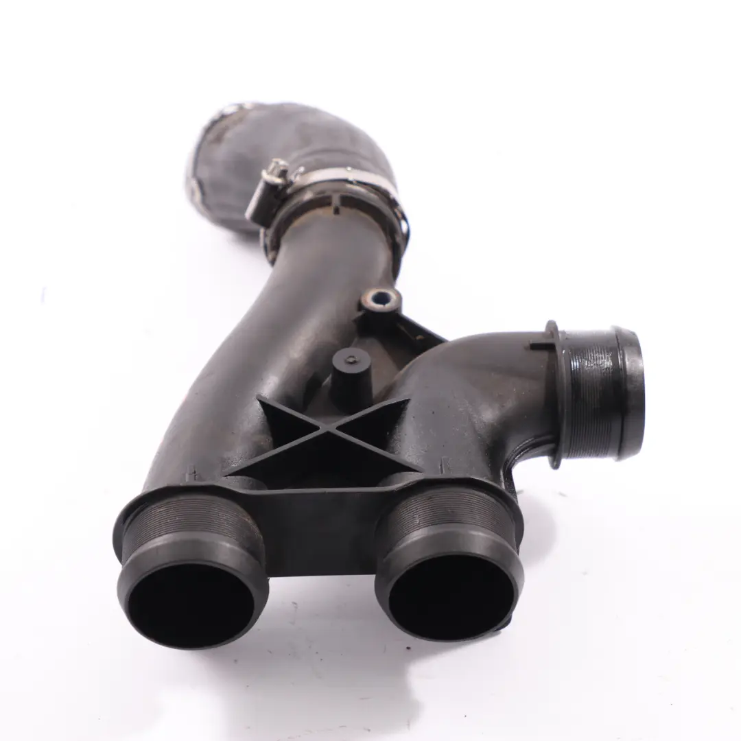 Citroen Peugeot 1.6HDI Rura Dolot Powietrza do o numerze 9688500380 Citroen Peugeot 1.6HDI Rura Dolot Powietrza - SKU 9688500380 - Numer Części 9688500380