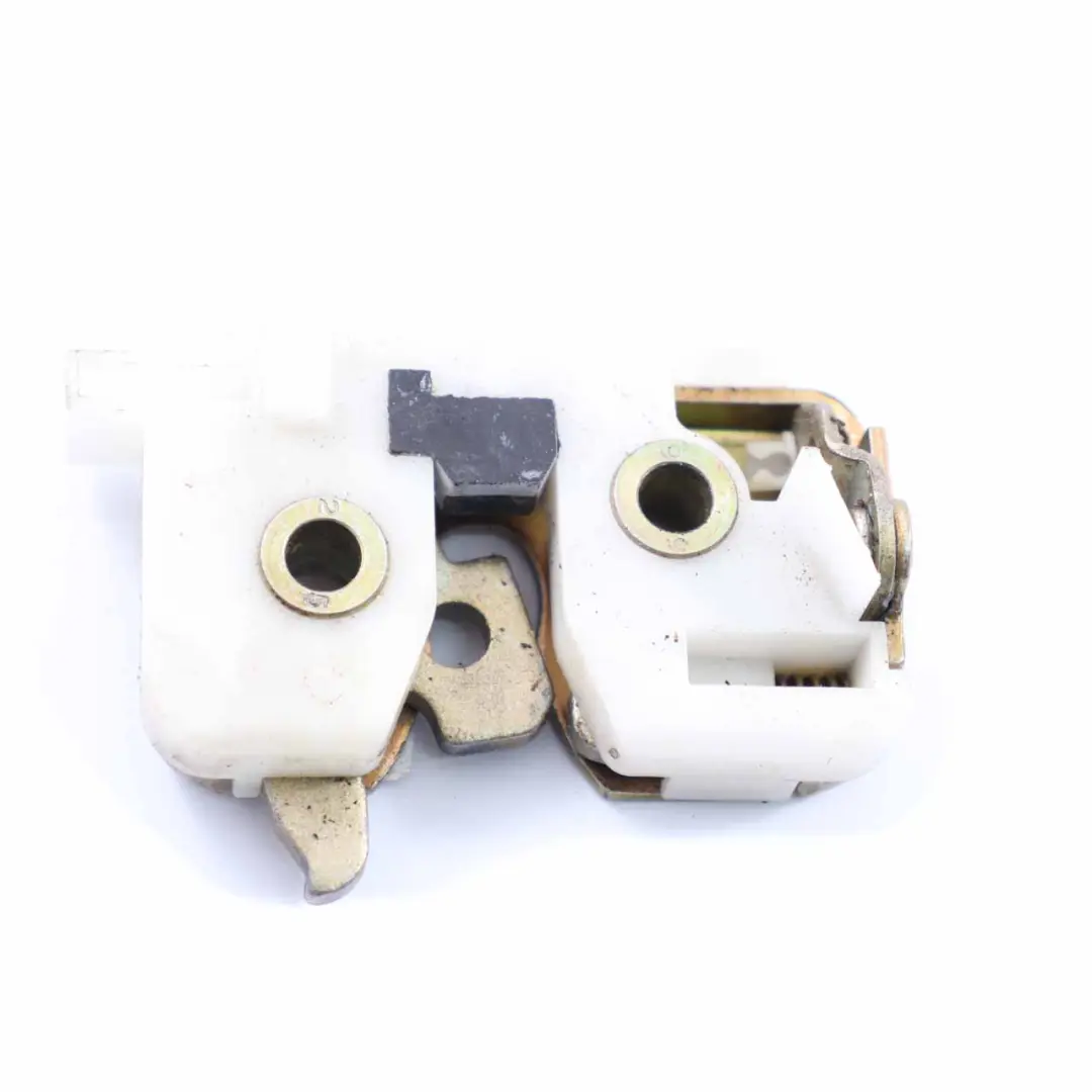 MK1 Zamek Klapy Bagażnika Tył do Ford Ka o numerze 97KGB43102AC Ford Ka MK1 Zamek Klapy Bagażnika Tył - SKU 97KGB43102AC - Numer Części 97KGB43102AC