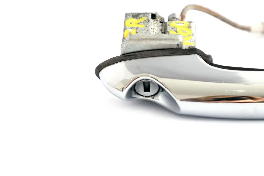 Carrier Outside Door Grab Handle Chrome Front Right O/S to Mini Cooper One R60 R61 with Part number 9800557 Mini Cooper One R60 R61 Carrier Outside Door Grab Handle Chrome Front Right O/S - SKU 9800557 - Part number 9800557