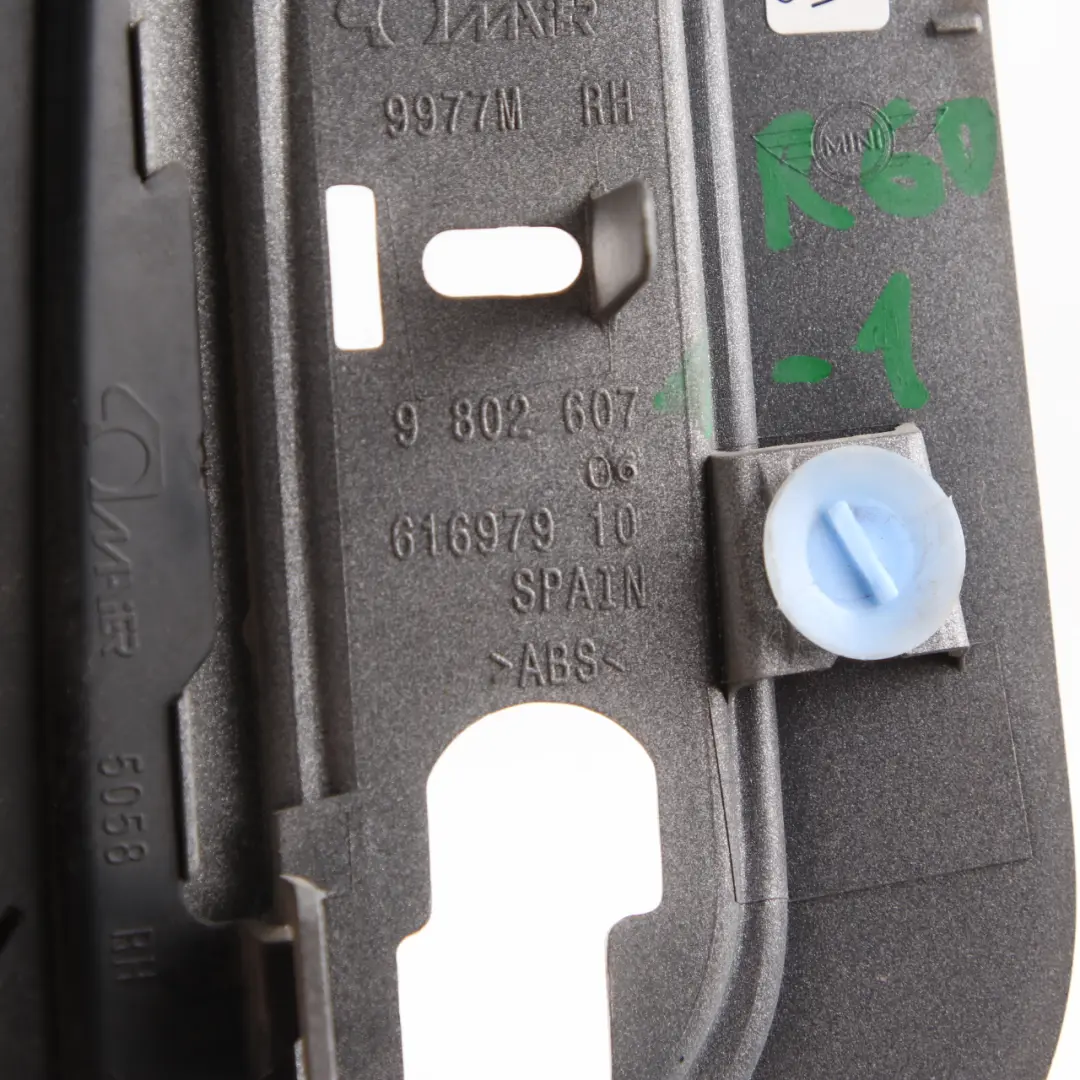 Trim Indicatore direzione Mini R60 R61 Countrym Copertura destra Argento 9802607 per con numero di parte 9804608 Trim Indicatore direzione Mini R60 R61 Countrym Copertura destra Argento 9802607 - SKU 9802607-1 - Numero di parte 9804608