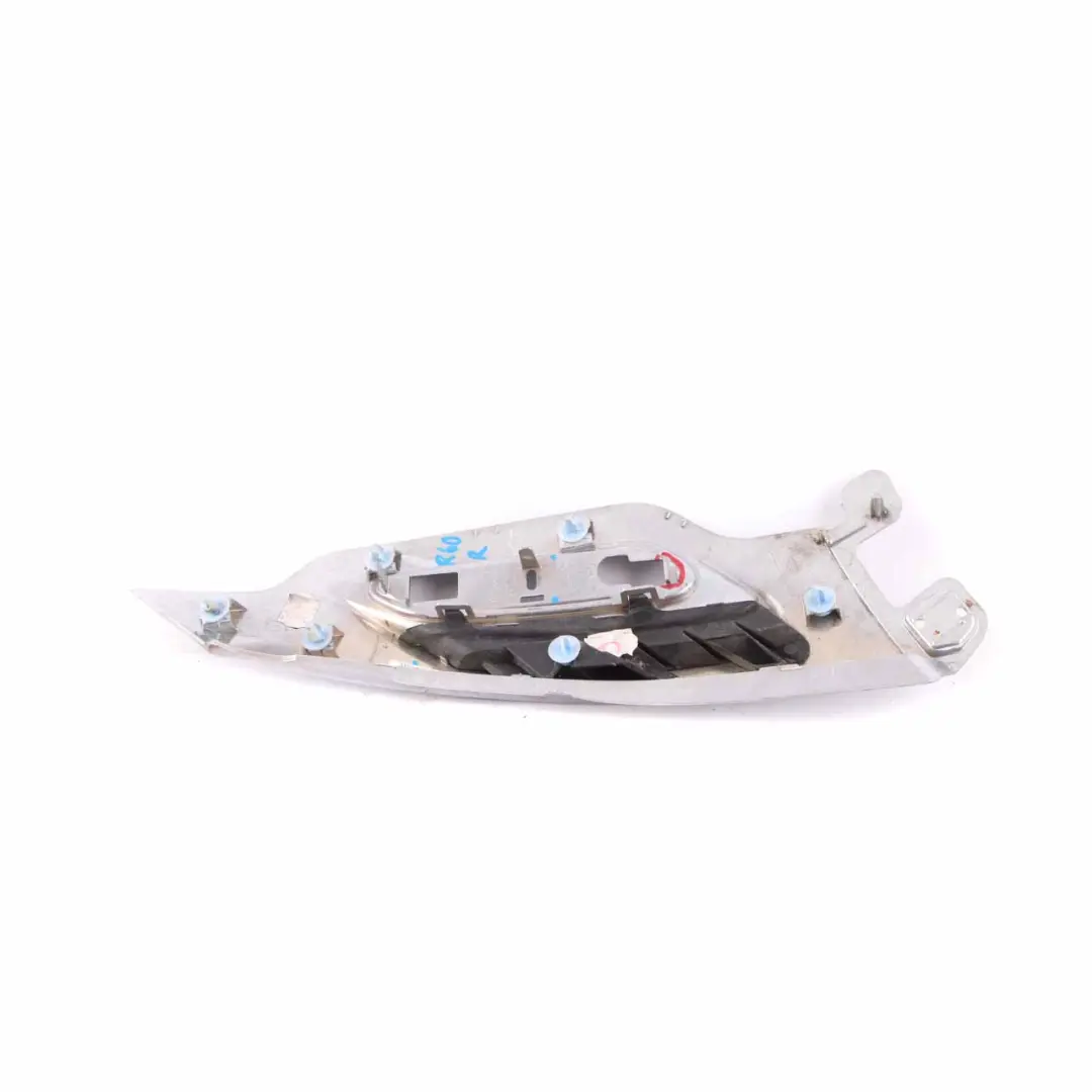 Osłona Kierunkowskazu Prawa do Mini R60 R61 o numerze 9802607 Mini R60 R61 Osłona Kierunkowskazu Prawa - SKU 9802607 - Numer Części 9802607