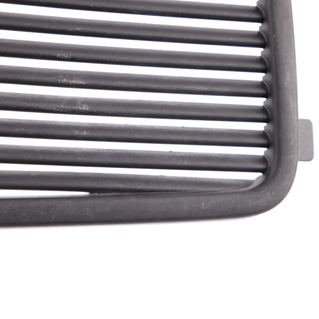 Tapa Embellecedor Lateral Izquierda para Mini Countryman R60 con número de pieza 9804909 Mini Countryman R60 Tapa Embellecedor Lateral Izquierda - SKU 9804909 - Número de pieza 9804909