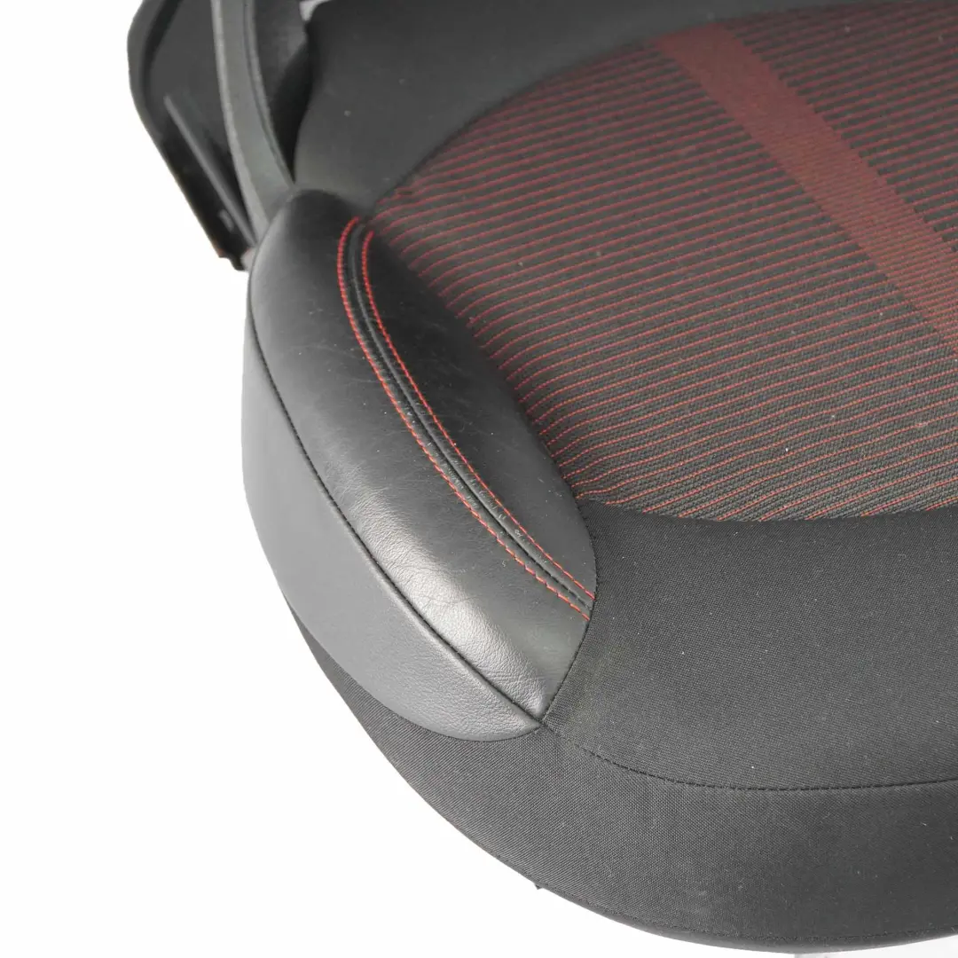Asiento Plegable Trasero Derecho Tela Cuero Líneas Paralelas Rojo para Mini R60 con número de pieza 9805196 Mini R60 Asiento Plegable Trasero Derecho Tela Cuero Líneas Paralelas Rojo - SKU 9805196 - Número de pieza 9805196