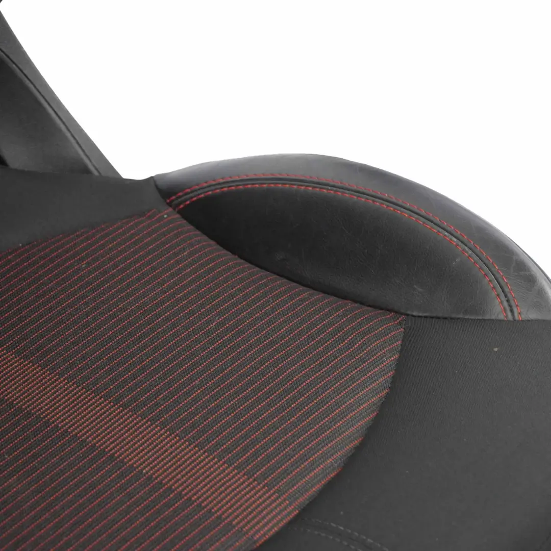 Fotel Lewy Tył Materiał Skóra Pure Red do Mini R60 o numerze 9805250 Mini R60 Fotel Lewy Tył Materiał Skóra Pure Red - SKU 9805250-1 - Numer Części 9805250