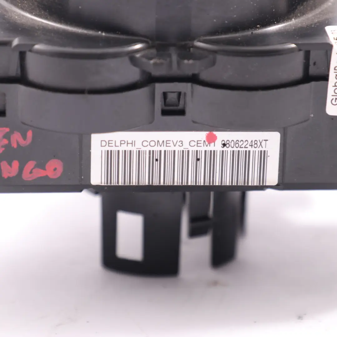 Interruptor columna dirección Citroen Berlingo Partner Escobilla para con número de pieza 98062248 Interruptor columna dirección Citroen Berlingo Partner Escobilla - SKU 98062248 - Número de pieza 98062248