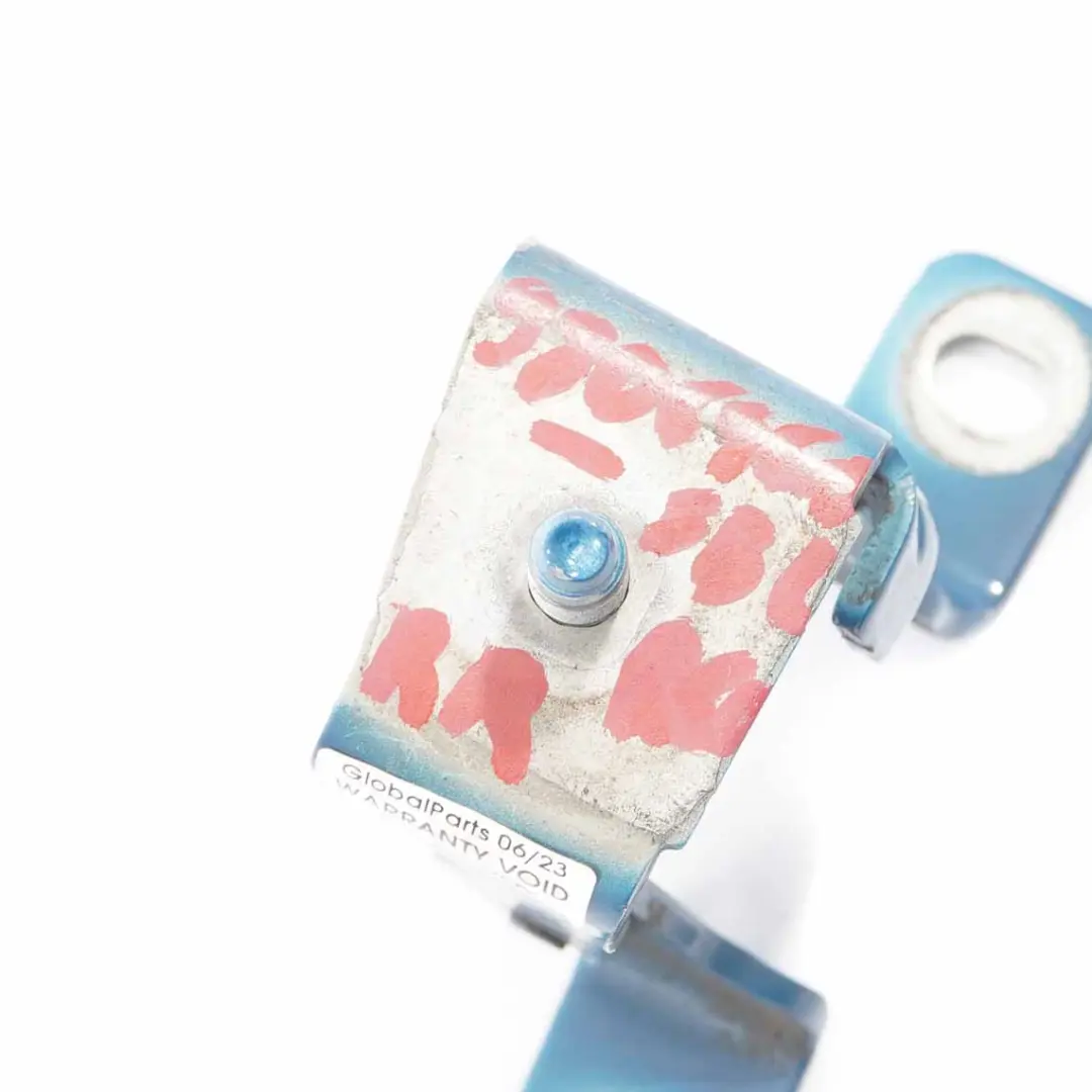 Zawias Tylnej Klapy Prawy Surf Blue - B18 do Mini R60 o numerze 9806461 Mini R60 Zawias Tylnej Klapy Prawy Surf Blue - B18 - SKU 9806461-SBL - Numer Części 9806461