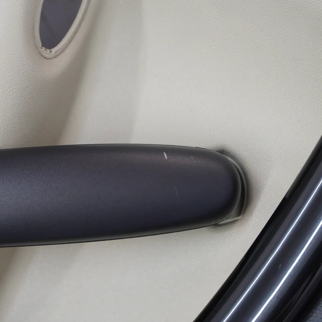 Garniture de Porte Arriere Droite Noir Polar Beige pour Mini Countryman R60 à propos du numéro de pièce 9807582 Mini Countryman R60 Garniture de Porte Arriere Droite Noir Polar Beige - SKU 9807582 - Numéro de pièce 9807582