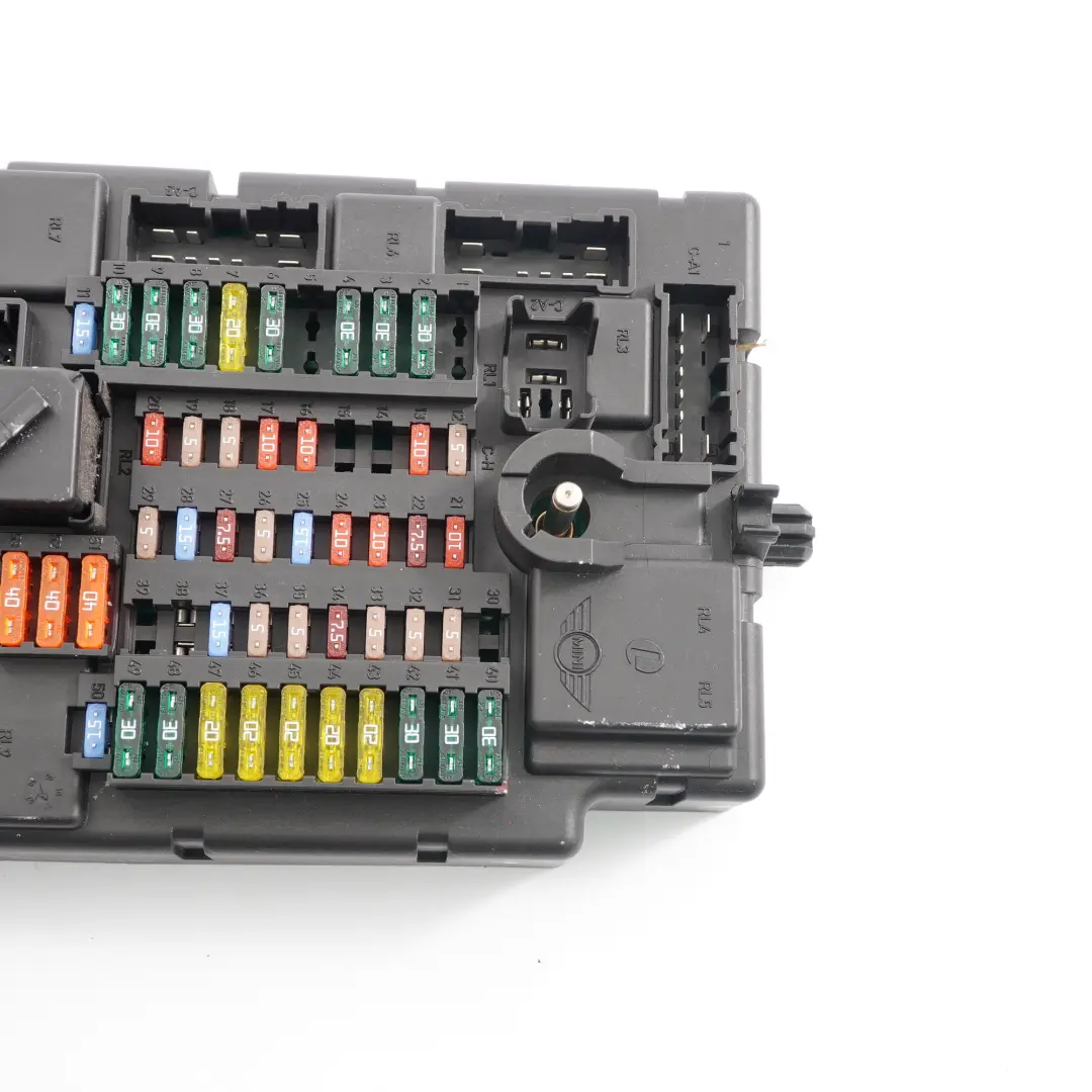 Boîte de Distribution de Fusibles PL3 SPEG H7 DC/DC pour Mini Countryman R60 à propos du numéro de pièce 9809590 Mini Countryman R60 Boîte de Distribution de Fusibles PL3 SPEG H7 DC/DC - SKU 9809590 - Numéro de pièce 9809590