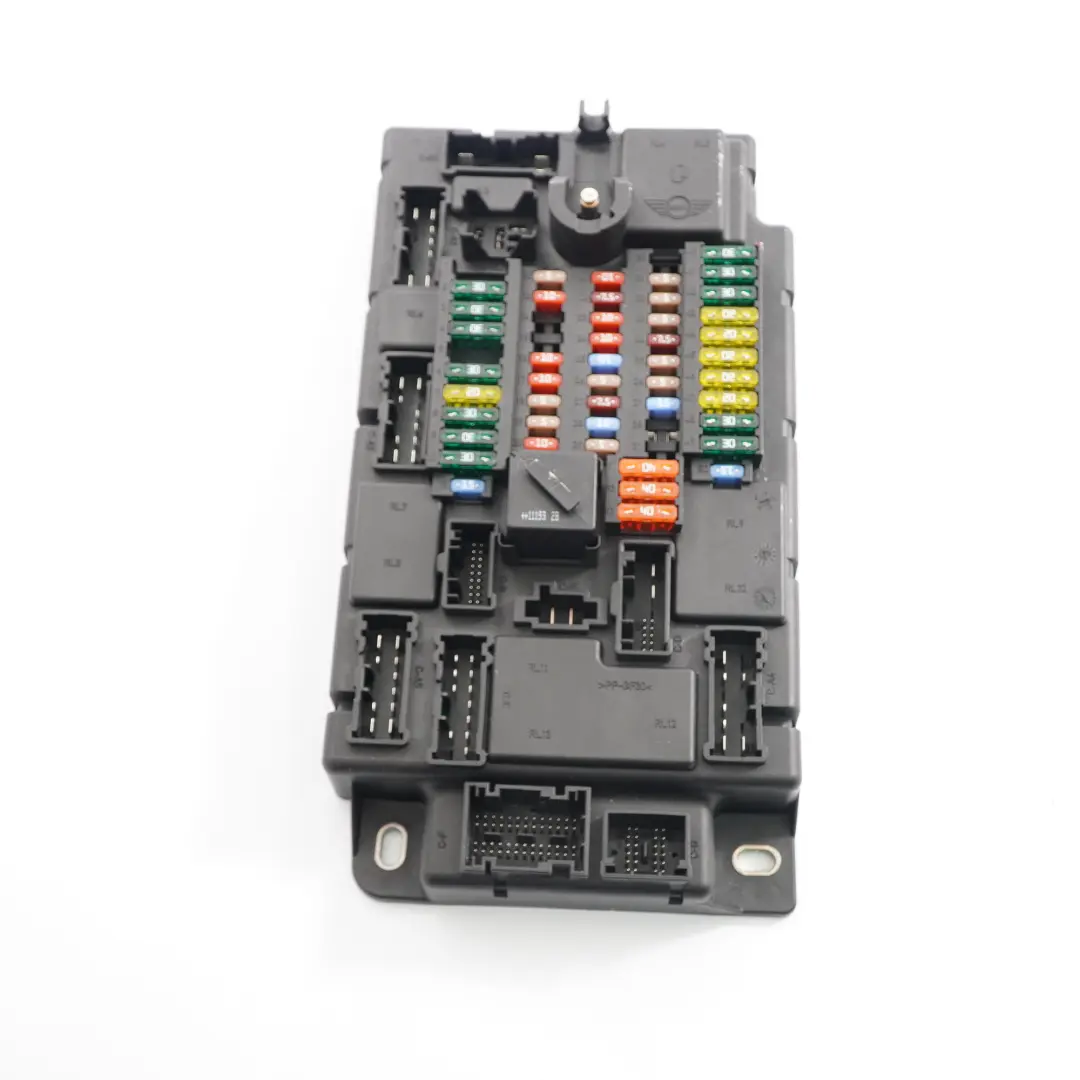 Fuse Distribution Box PL3 SPEG H7 DC/DC to Mini Countryman R60 with Part number 9809590 Mini Countryman R60 Fuse Distribution Box PL3 SPEG H7 DC/DC - SKU 9809590 - Part number 9809590
